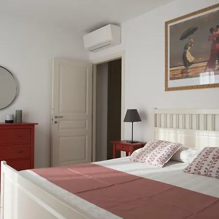 Dante 8 Apartment Loano